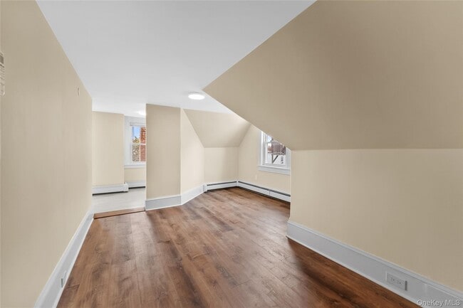 Building Photo - 81 N Washington St