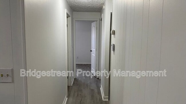 Building Photo - 6116 Rosebury Dr