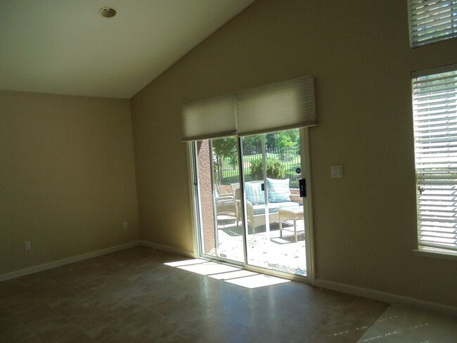 Building Photo - 4518 Avondale Cir