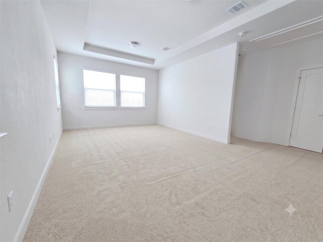 Building Photo - 1225 Westborough Ln