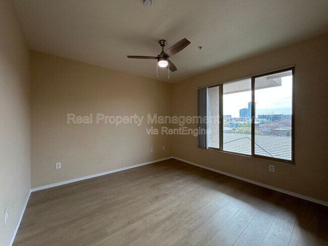 Building Photo - 425 W Rio Salado Pkwy