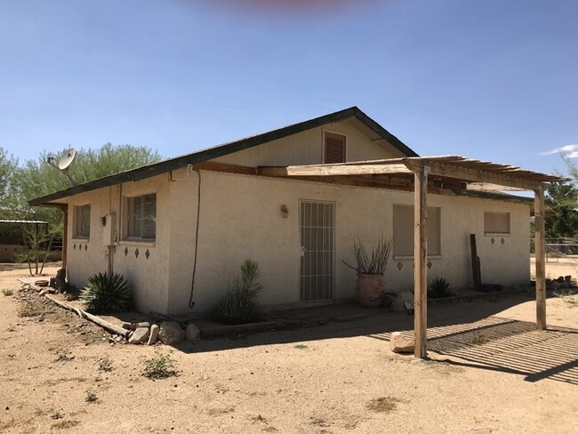 Primary Photo - 36444 N 10th St - 2 Bedroom Horse Property