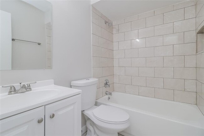 Building Photo - 1310 Cypress Ave