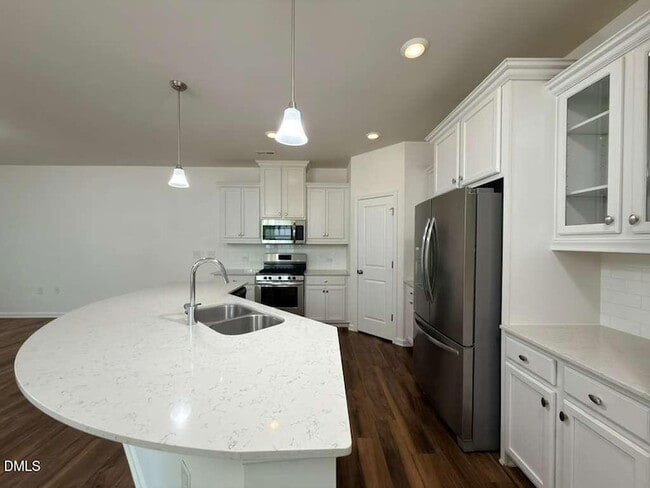 Building Photo - 6009 Beale Loop
