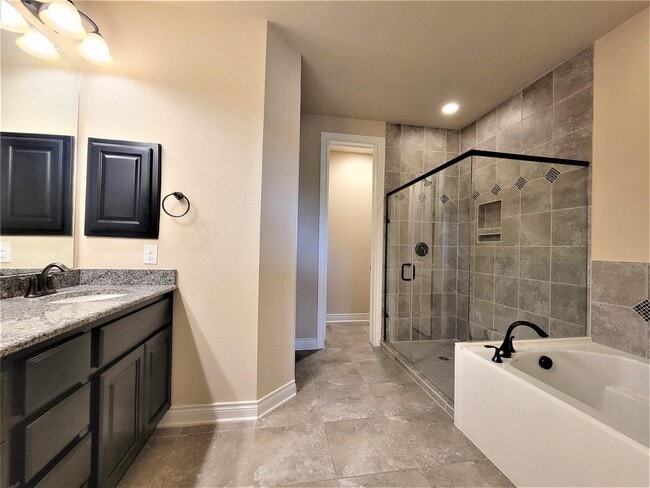 Building Photo - 15347 Westland Gate Dr