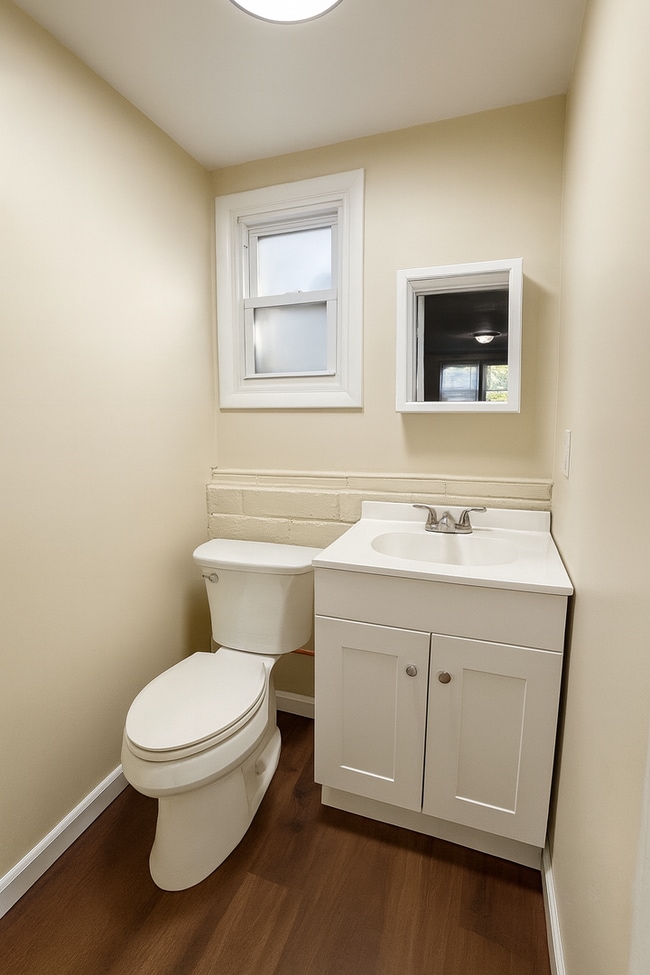 Building Photo - 8414 Dawn Dr