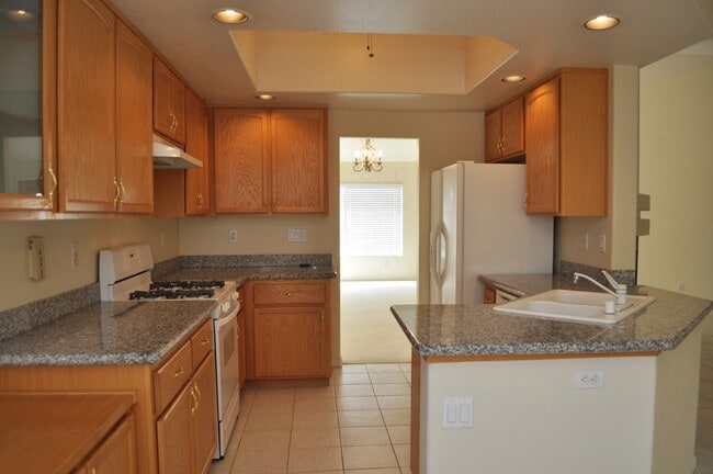 Building Photo - Lovely Single Story Home in Silverado Cany...