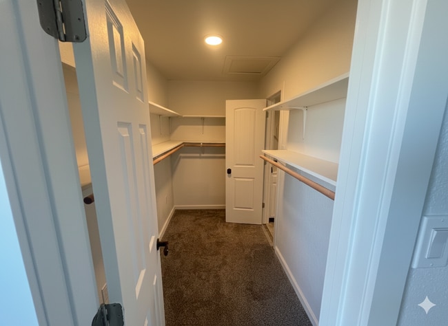 Building Photo - 4101 Parkway Rd