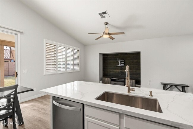 Building Photo - 6681 W Dublin Ln