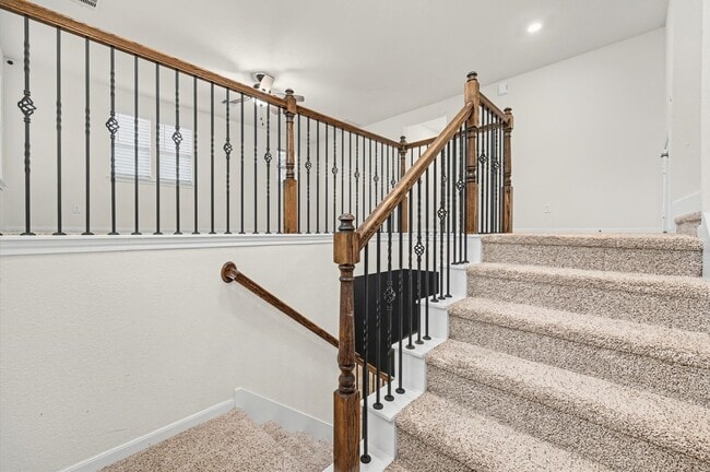 Building Photo - 14201 Spring Birch Ln