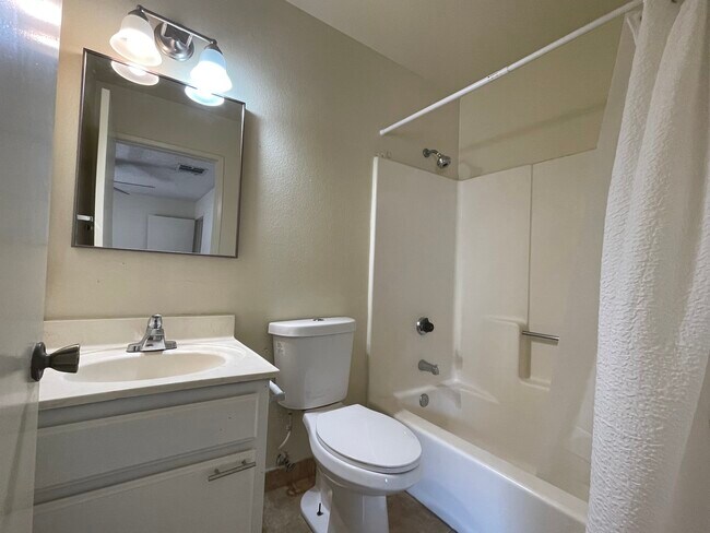 Building Photo - 361 S Arroyo Dr