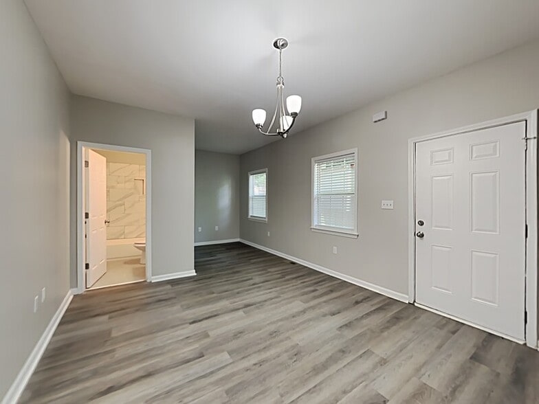 Building Photo - 255 Farrington Ave SE