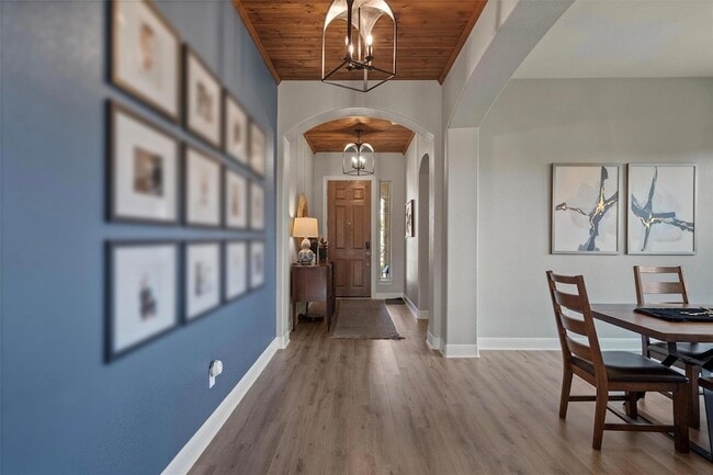 Building Photo - 4945 Strada Dr