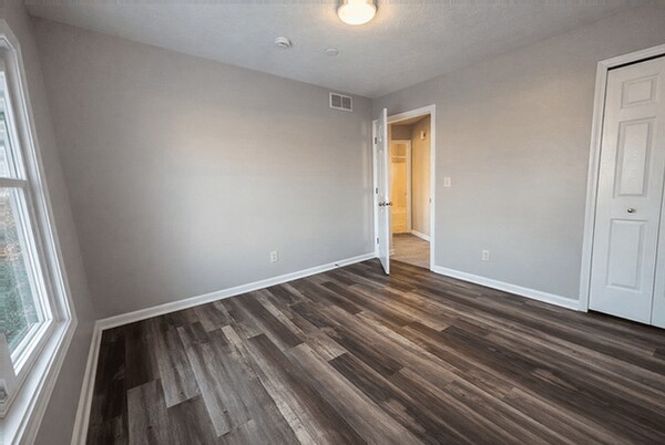 Building Photo - 38 Amber View Ct