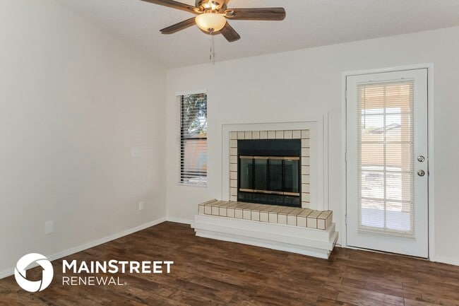 Building Photo - 1576 W Highsmith Dr