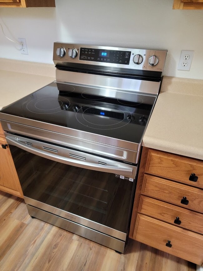 Building Photo - 111 Della Vista Dr