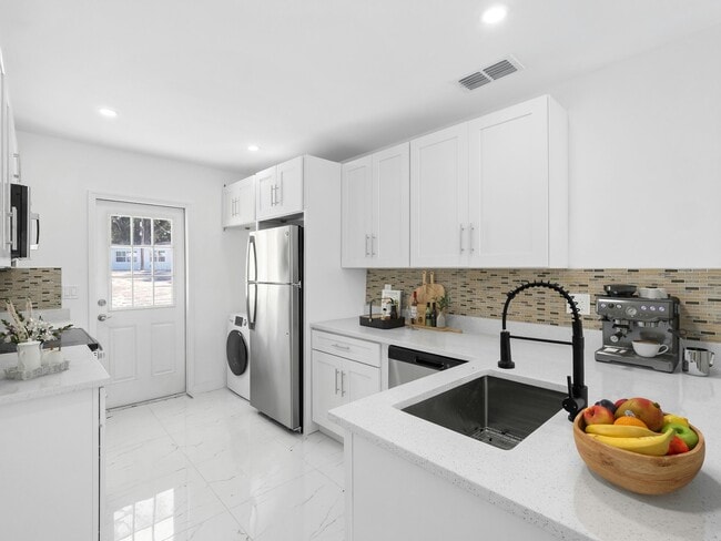 Building Photo - 2500 Marlboro St