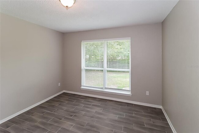 Building Photo - 510 Lisa Ln