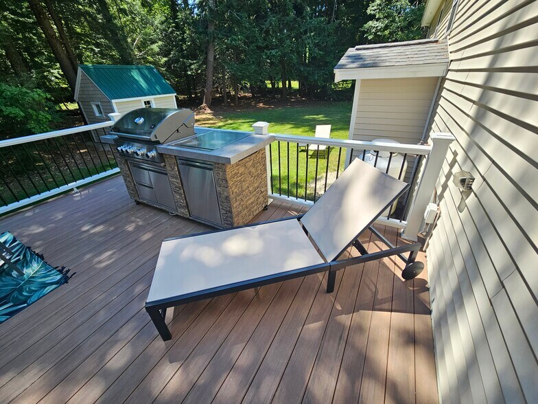 Building Photo - 435 High St