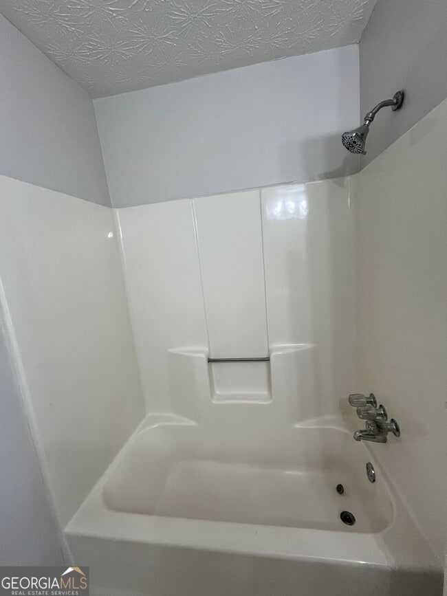 Building Photo - 3461 Kingswood Run