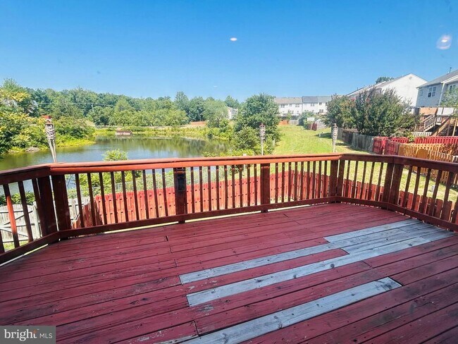 Building Photo - 400 Munsons Hill Ct