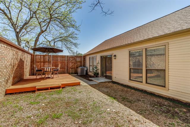 Building Photo - 929 Sugarberry Dr