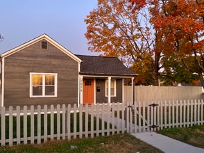 Building Photo - 1514 17th Ave N