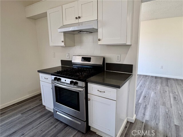 Building Photo - 134 E Cluster St