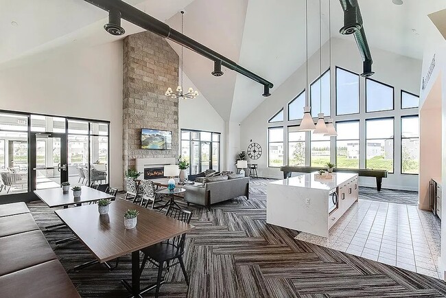 Building Photo - 17079 Dysart Pl