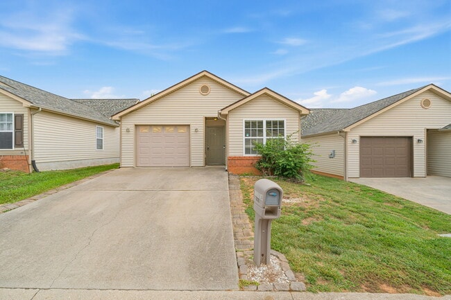 Building Photo - 10605 Missoula Way