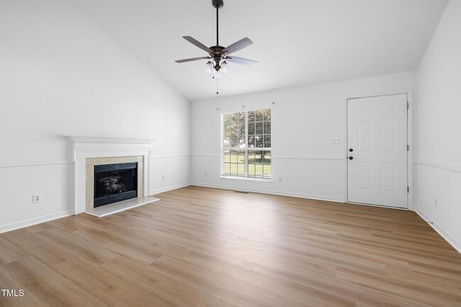 Building Photo - 409 Vista Springs Cir