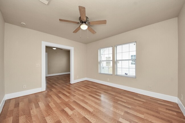 Building Photo - 201 W Pitts Ave