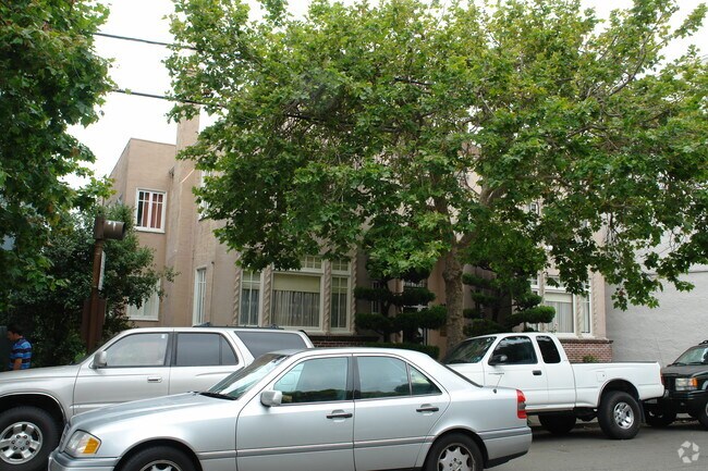 Building Photo - 28 Domingo Ave