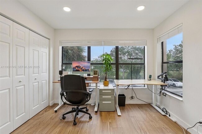 Building Photo - 2926 S University Dr