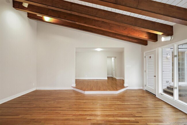 Building Photo - 790 Hardscrabble Rd