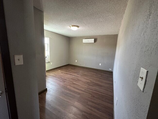 Building Photo - Peaceful country living with great access ...