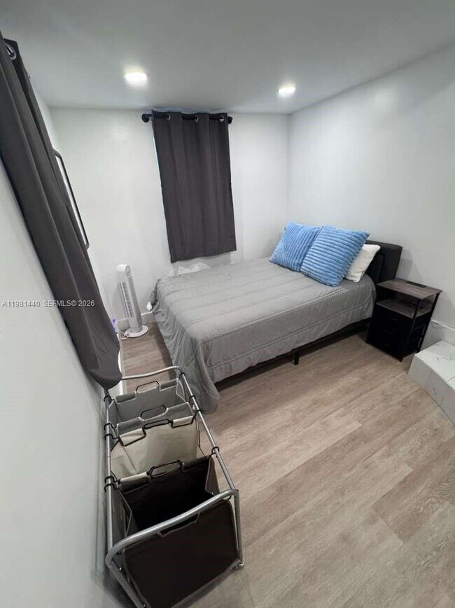 Building Photo - 2036 SW 57th Ct