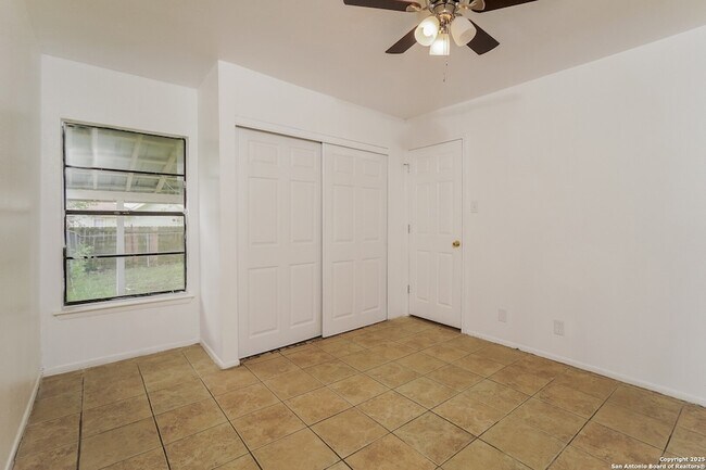 Building Photo - 5916 Mission Sunrise