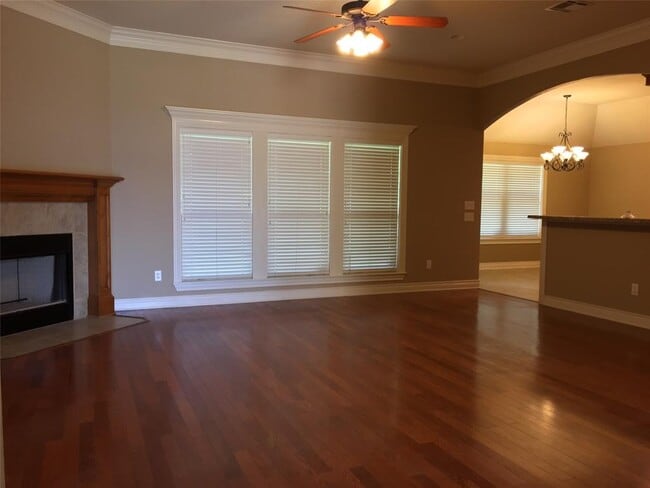Building Photo - 304 Candle Stone Ct