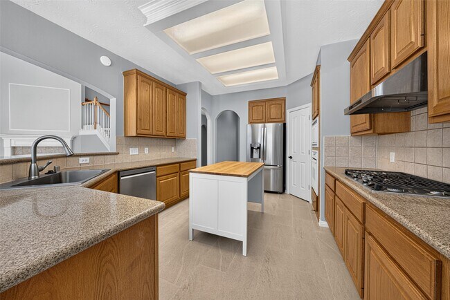 Building Photo - 8519 Babbling Brook Ct