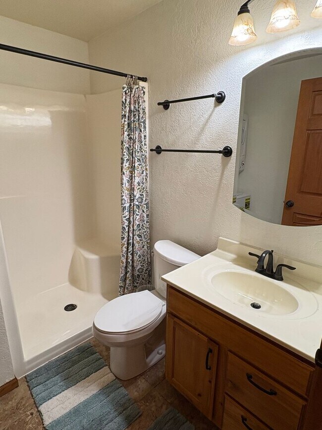 Building Photo - 1810 4th Ave NW