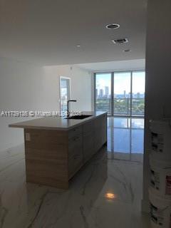 Building Photo - 16385 Biscayne Blvd