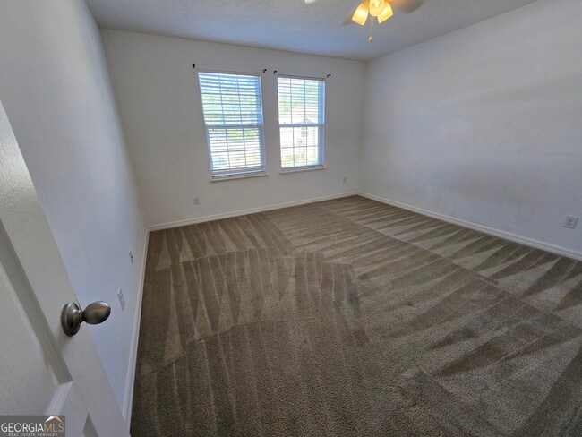 Building Photo - 127 Cedar Cir Dr