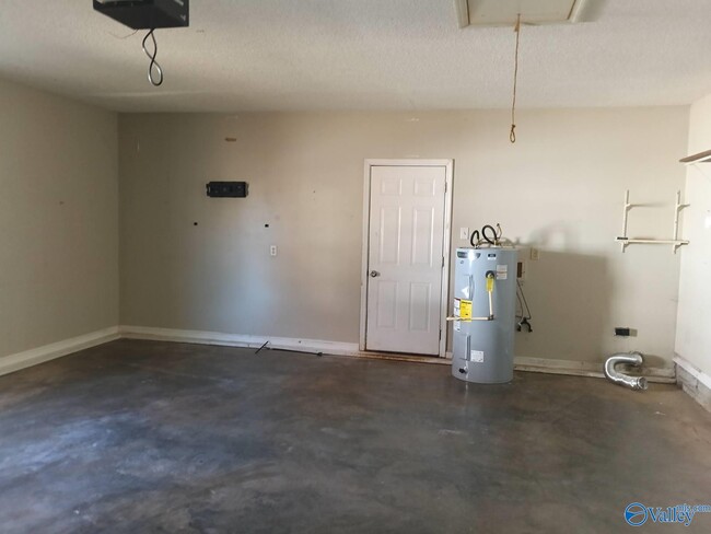 Building Photo - 217 Falcon Ridge Dr