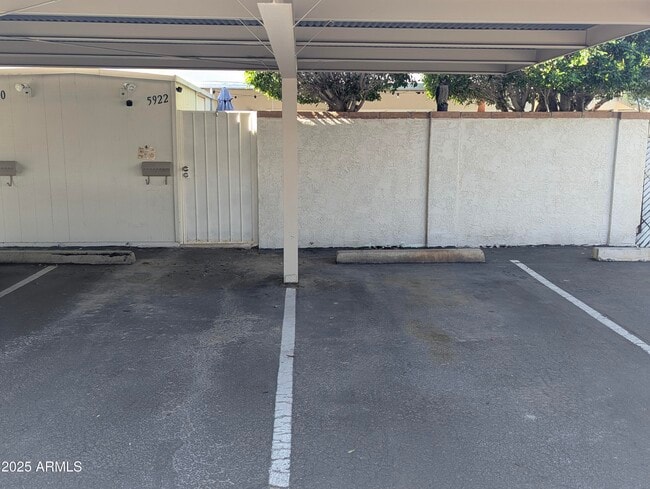 Building Photo - 5922 N 83rd St