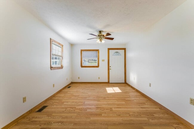 Building Photo - 1807 Orchard Ln