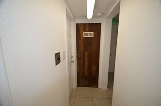 Building Photo - Walk out front door to Lake Dillon! Yacht...