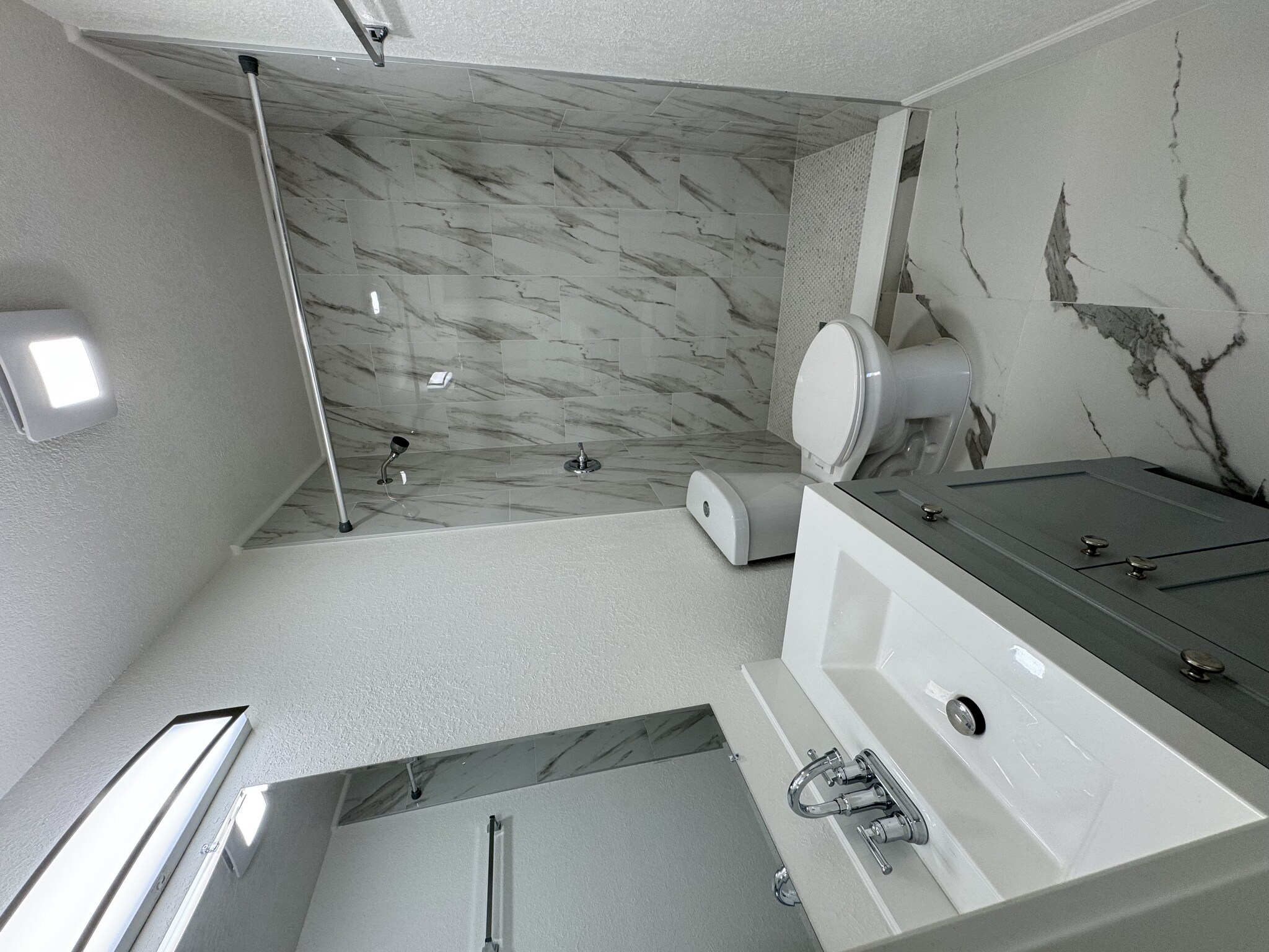 Building Photo - 814 39th St