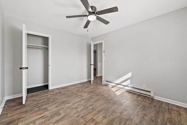 Building Photo - 110 Tandy Dr