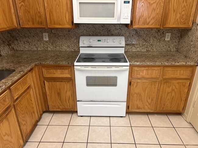 Building Photo - 4704 Pennington Ave